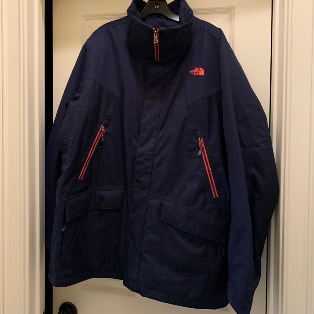 North face ski jacket with matching gloves